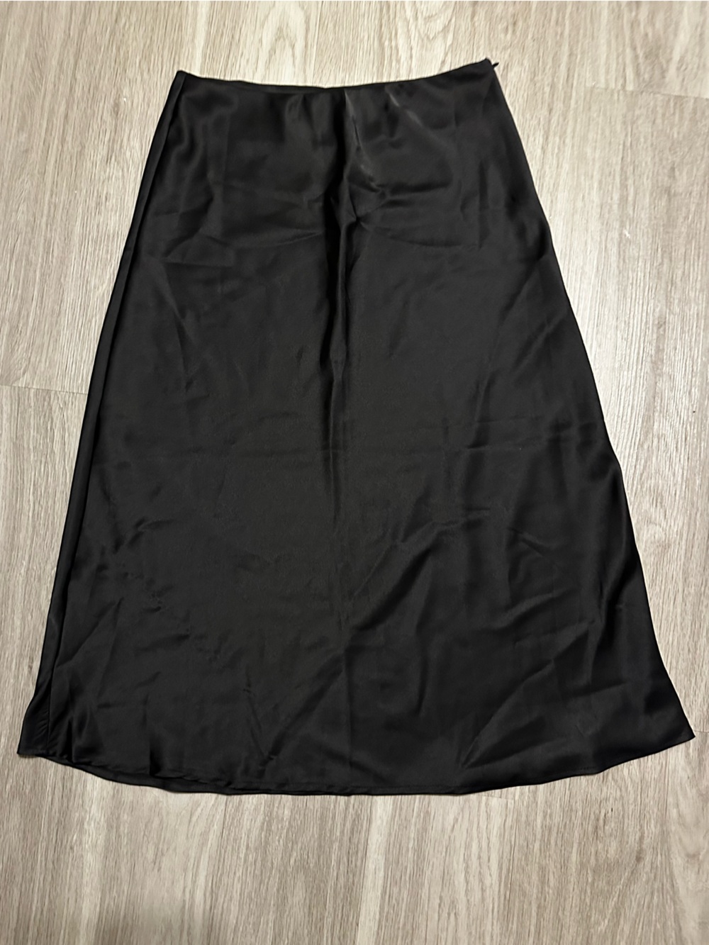 ⭐️ Black midi skirt